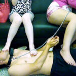 2人のドSギャルによるM男いじめ